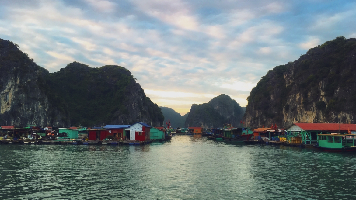 Fishing villages at Ha Long bay